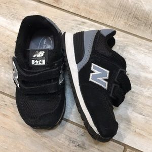 Toddler athletic shoes